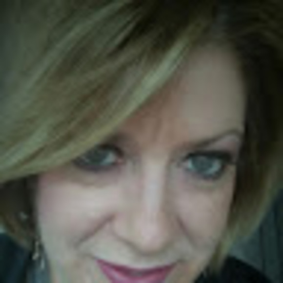 Meet your Posher, Jules - Picture 1 of 1